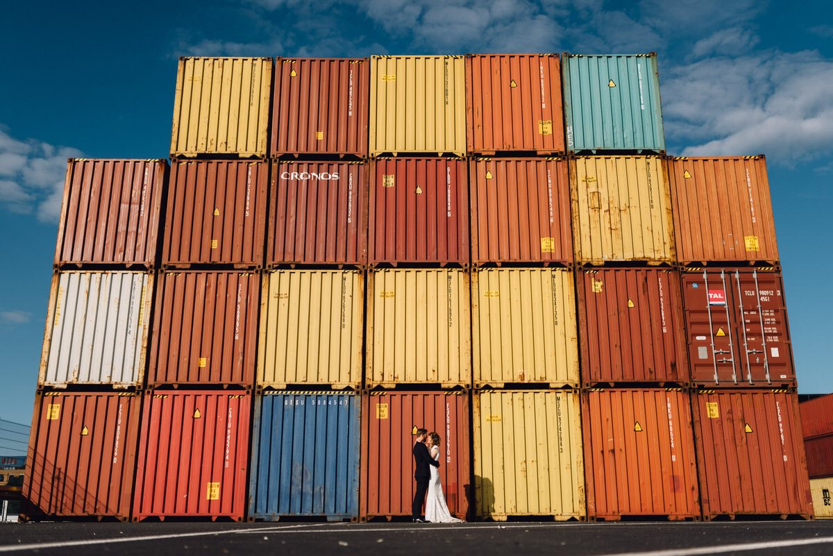 Hochzeit im Frankfurter Containerhafen von Schneider’s Family Business