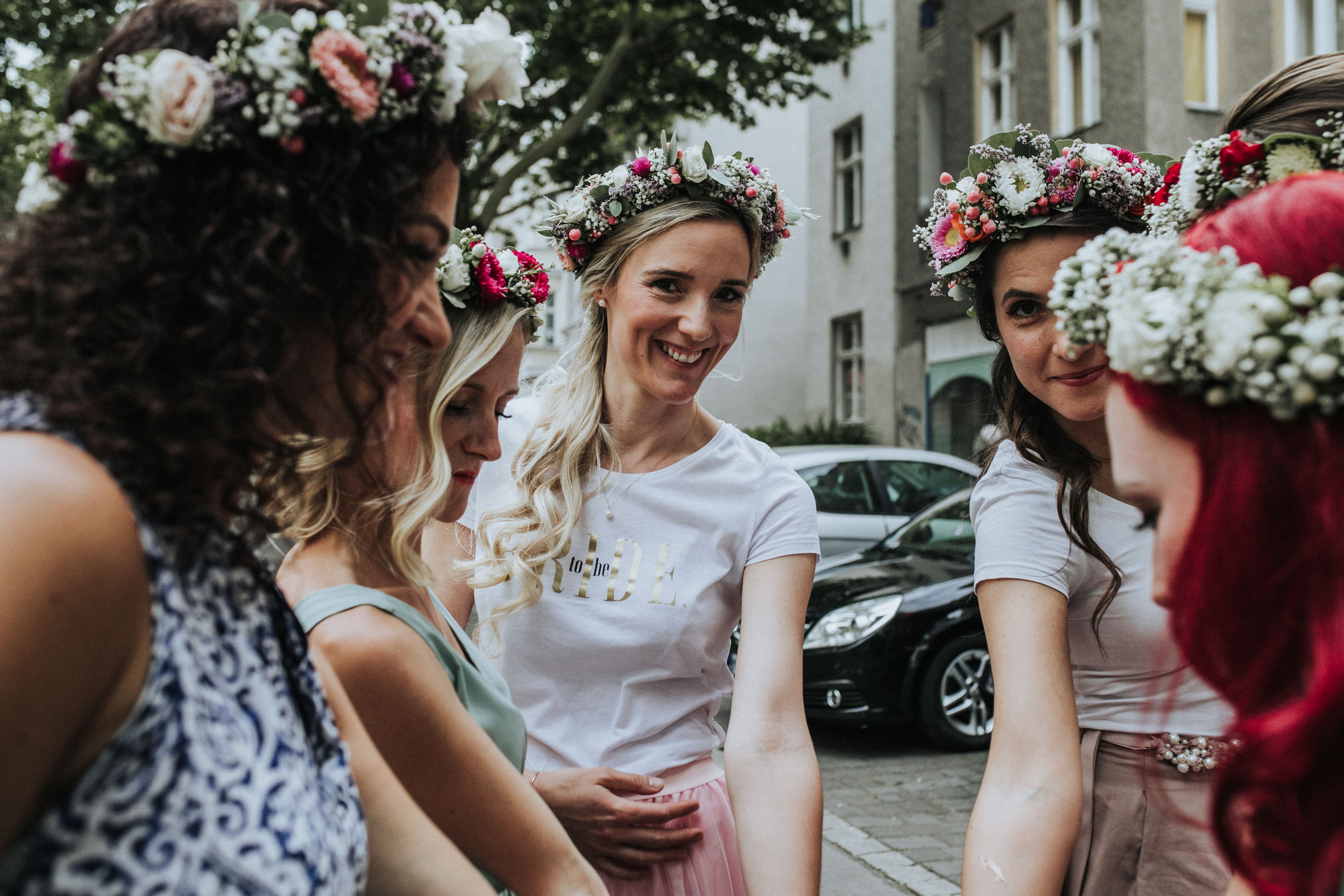 Junggesellinnenabschied in Berlin - Blumenkränze, Styling und Fotoshooting