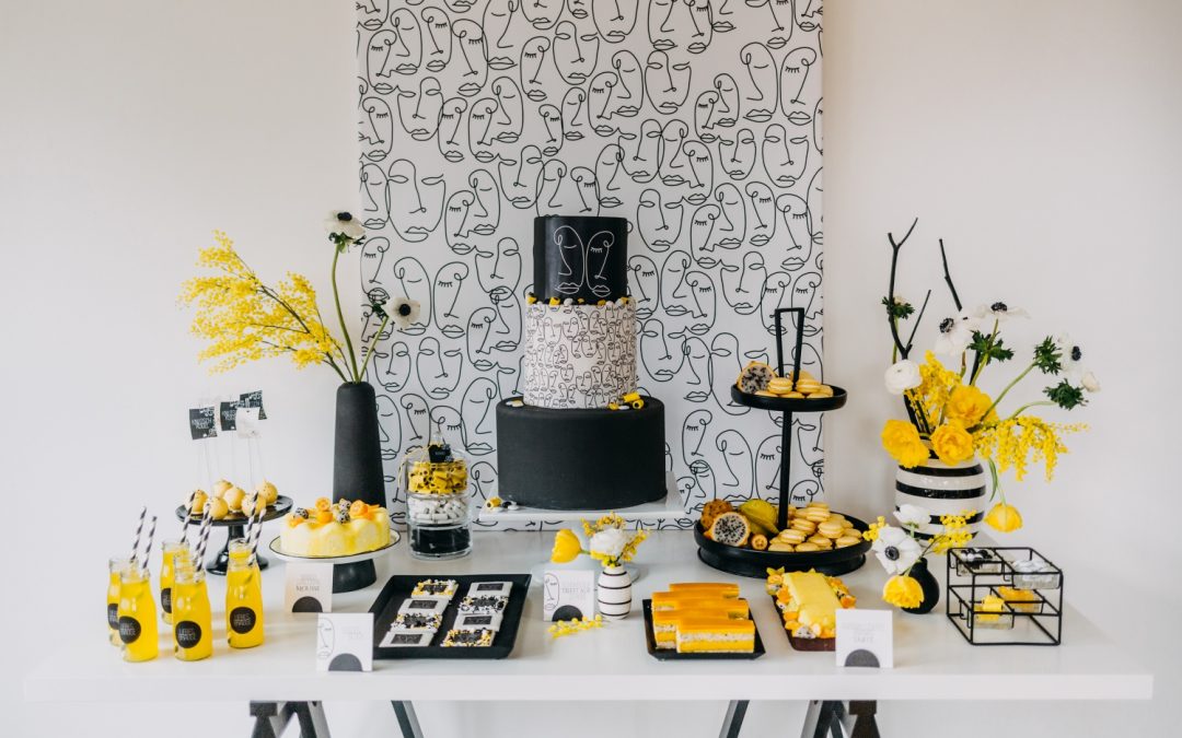 Sweet Table Hochzeit: minimalistische Hochzeitstorte